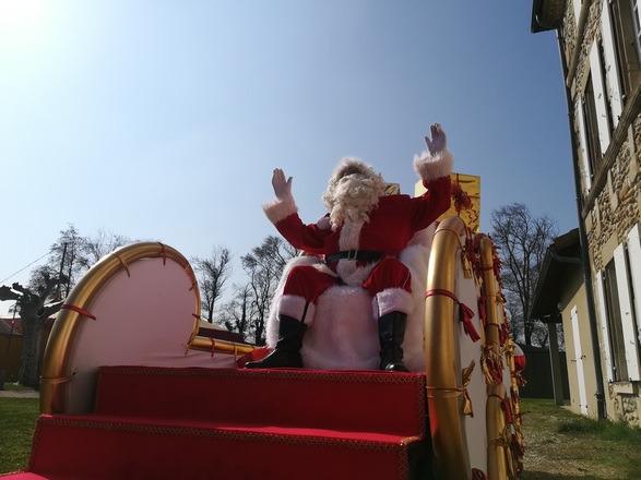 Le Traineau du Père Noël - Cirque Autour